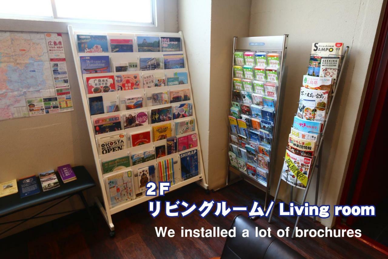 Hostel Red Helmet House & Sports Bar Hiroshima Exterior foto